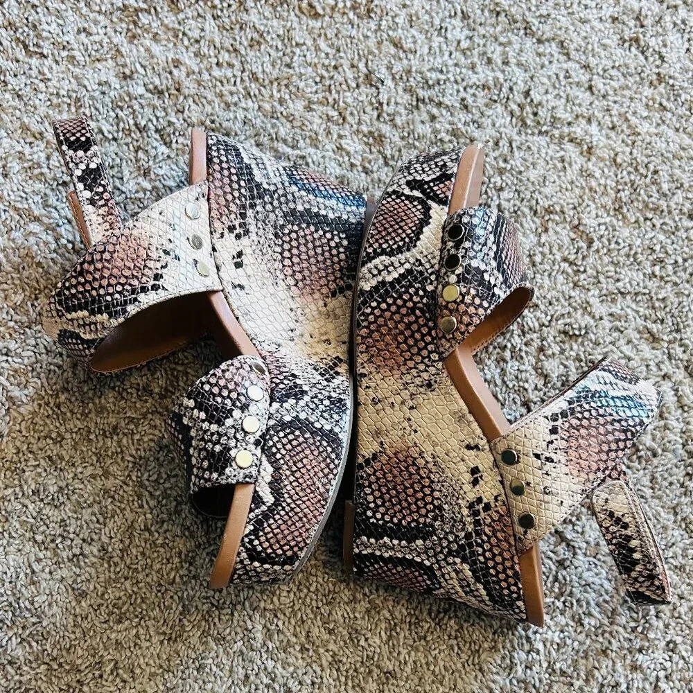 Vince Camuto Ventinda Snake Platform Wedge Sandals SZ 7‎